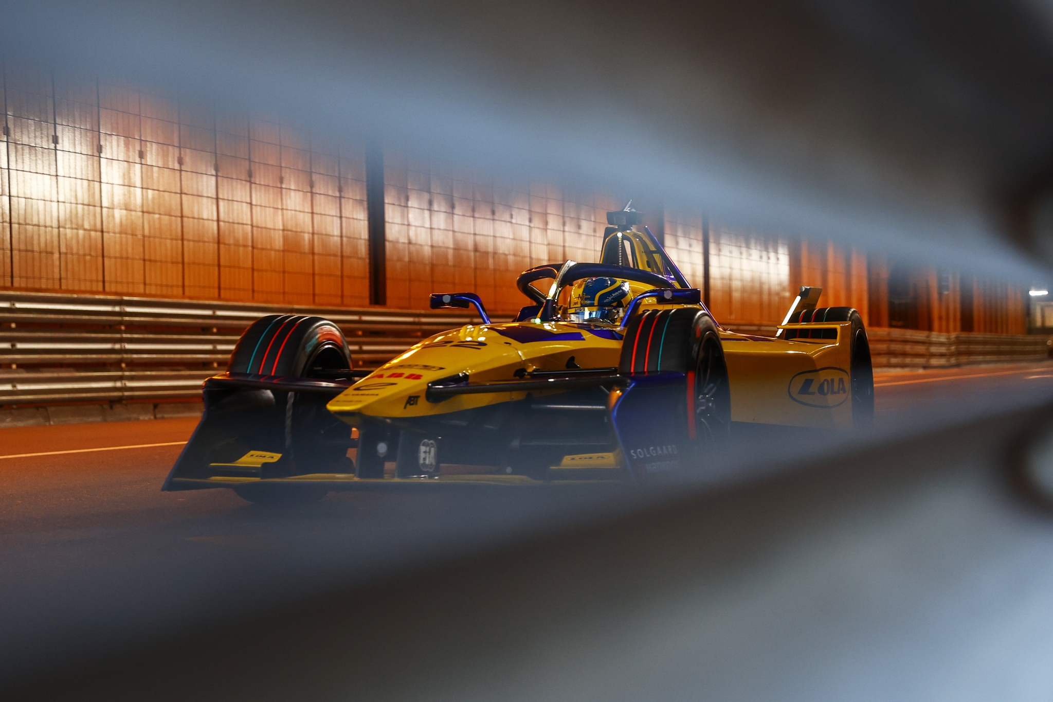 MONTE-CARLO, MÓNACO - 16 DE MAYO: Zane Maloney de Barbados pilotando el (22) Lola Yamaha ABT Formula