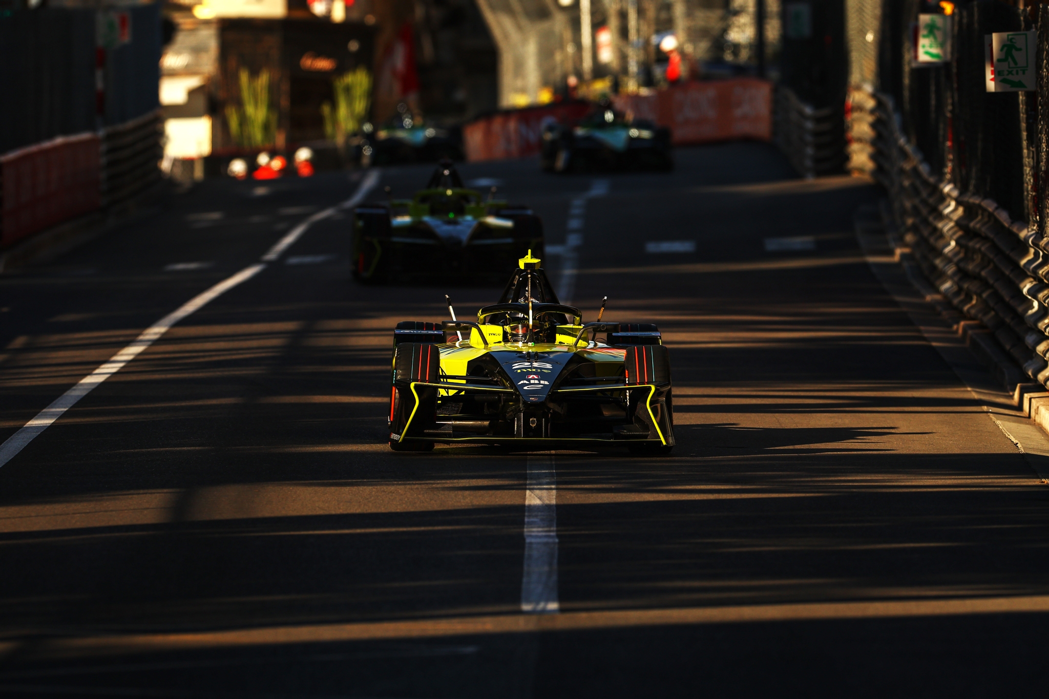 MONTE-CARLO, MÓNACO - 16 DE MAYO: Felipe Drugovich de Brasil pilotando el (28) Andretti Formula E Po