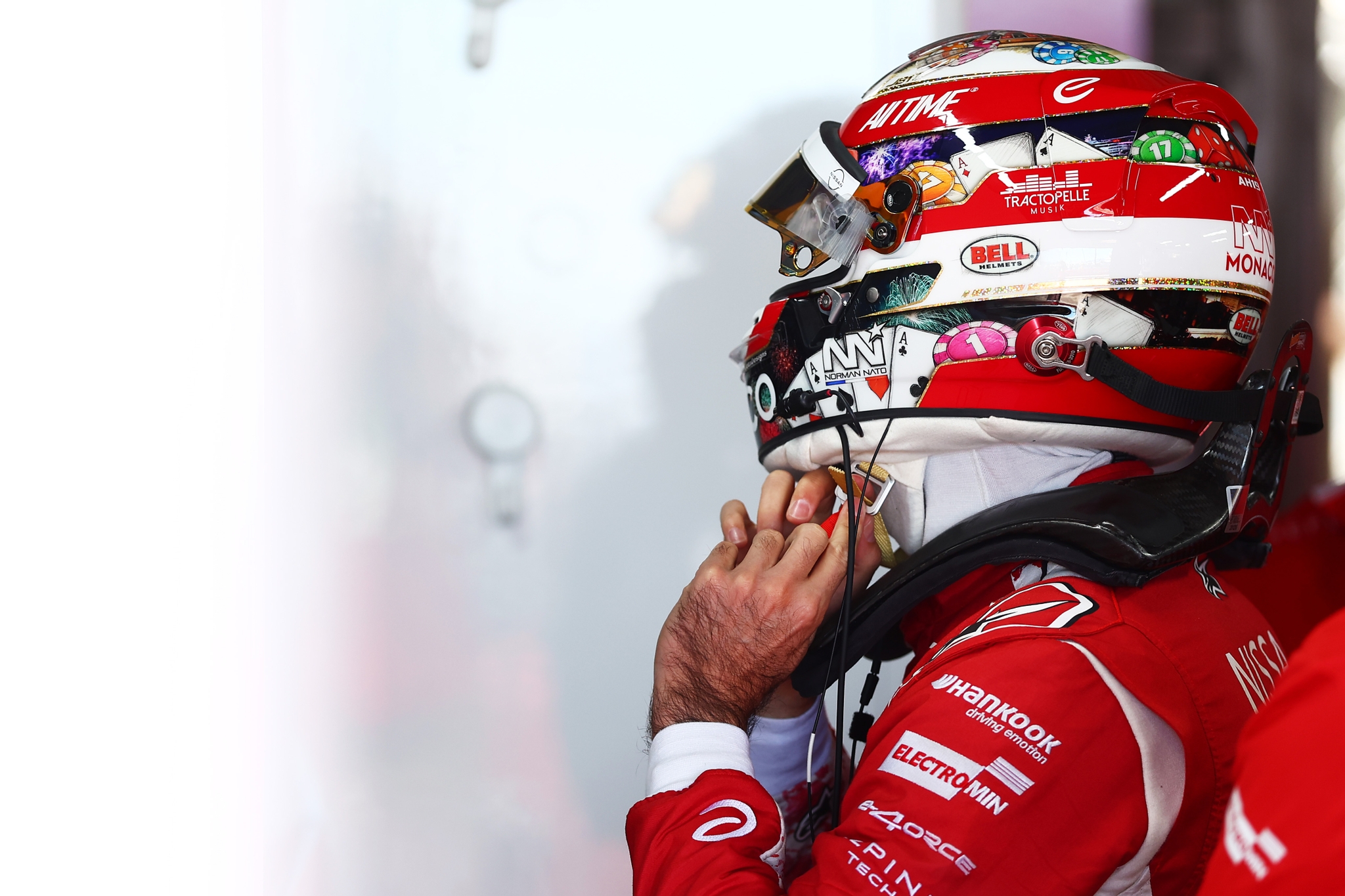 MONTE-CARLO, MÓNACO - 16 DE MAYO: Norman Nato de Francia and Nissan Formula E Team prepares to drive