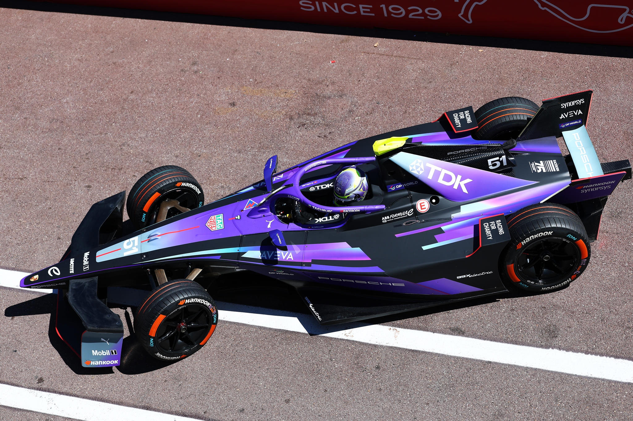 MONTE-CARLO, MÓNACO - 16 DE MAYO: Nico Muller de Suiza pilotando el (51) Porsche Formula E Team Pors