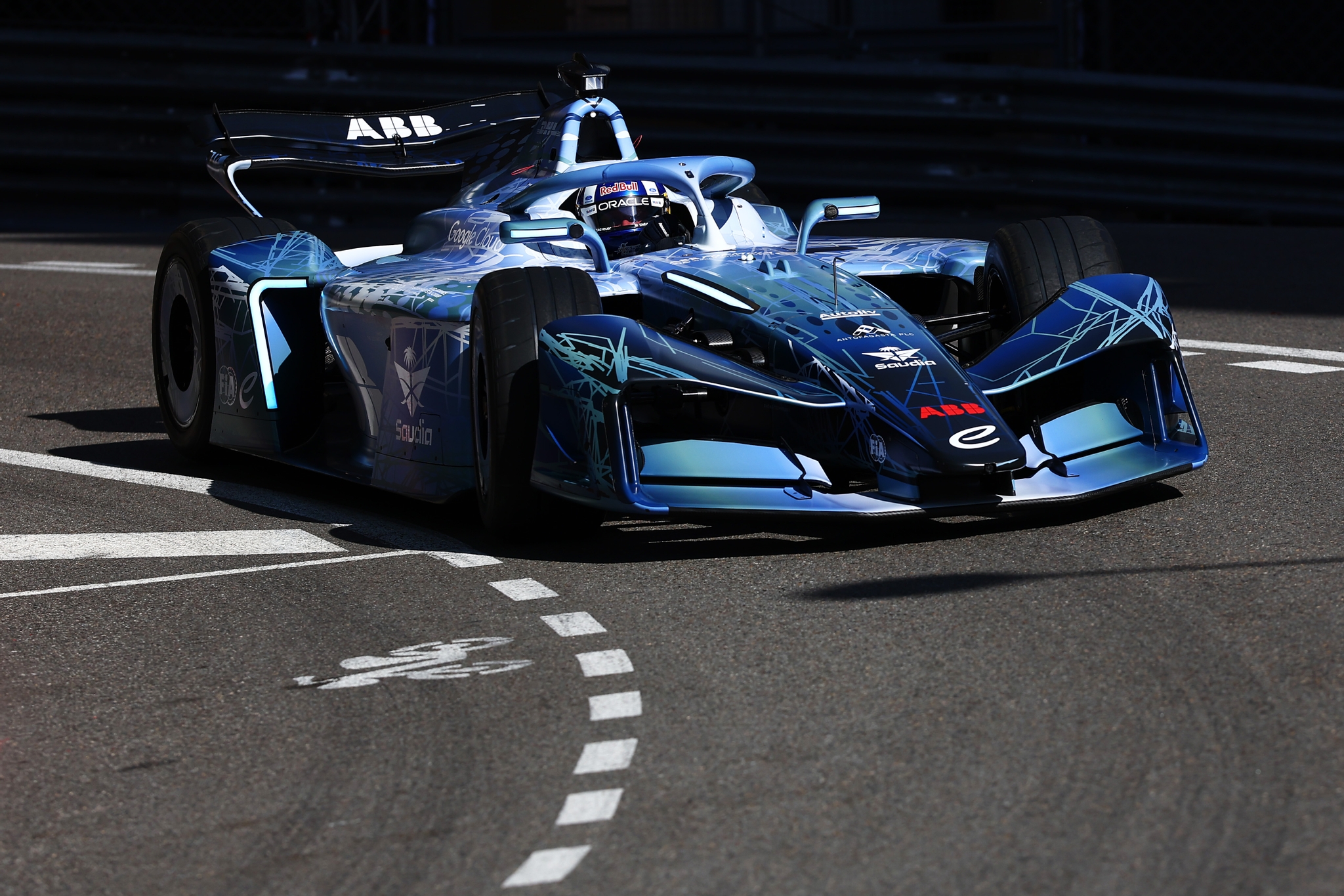 MONTE-CARLO, MONACO - 17 DE MAYO: David Coulthard pilota el GEN4 en pista durante la sesión de entre