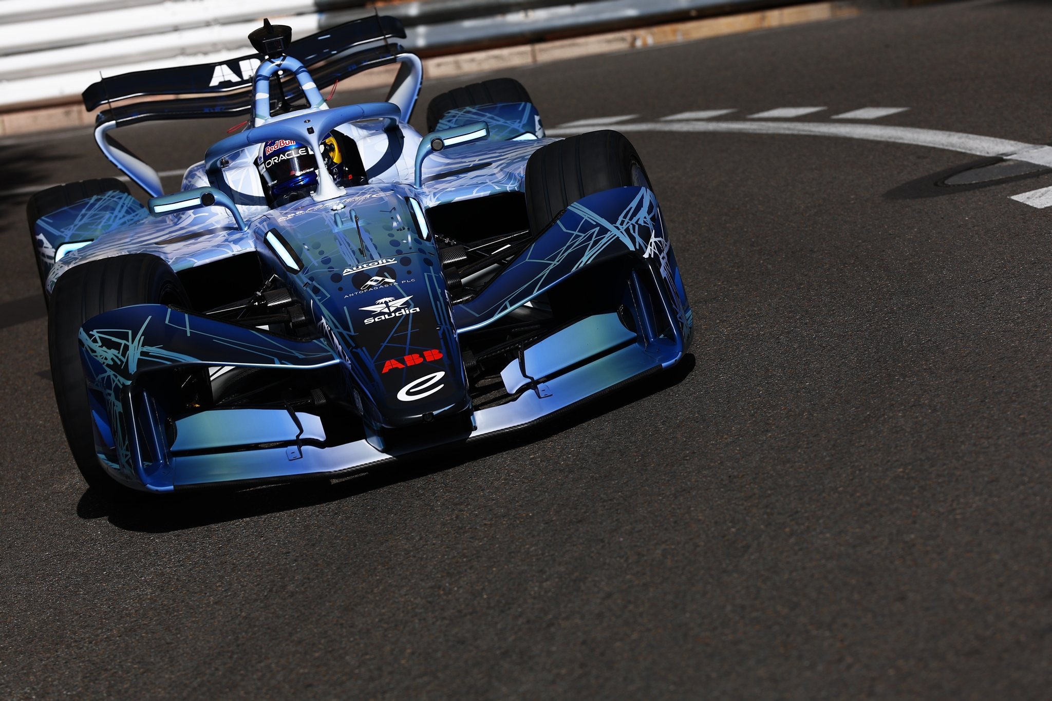 MONTE-CARLO, MONACO - 17 DE MAYO: David Coulthard pilota el GEN4 en pista durante la sesión de entre