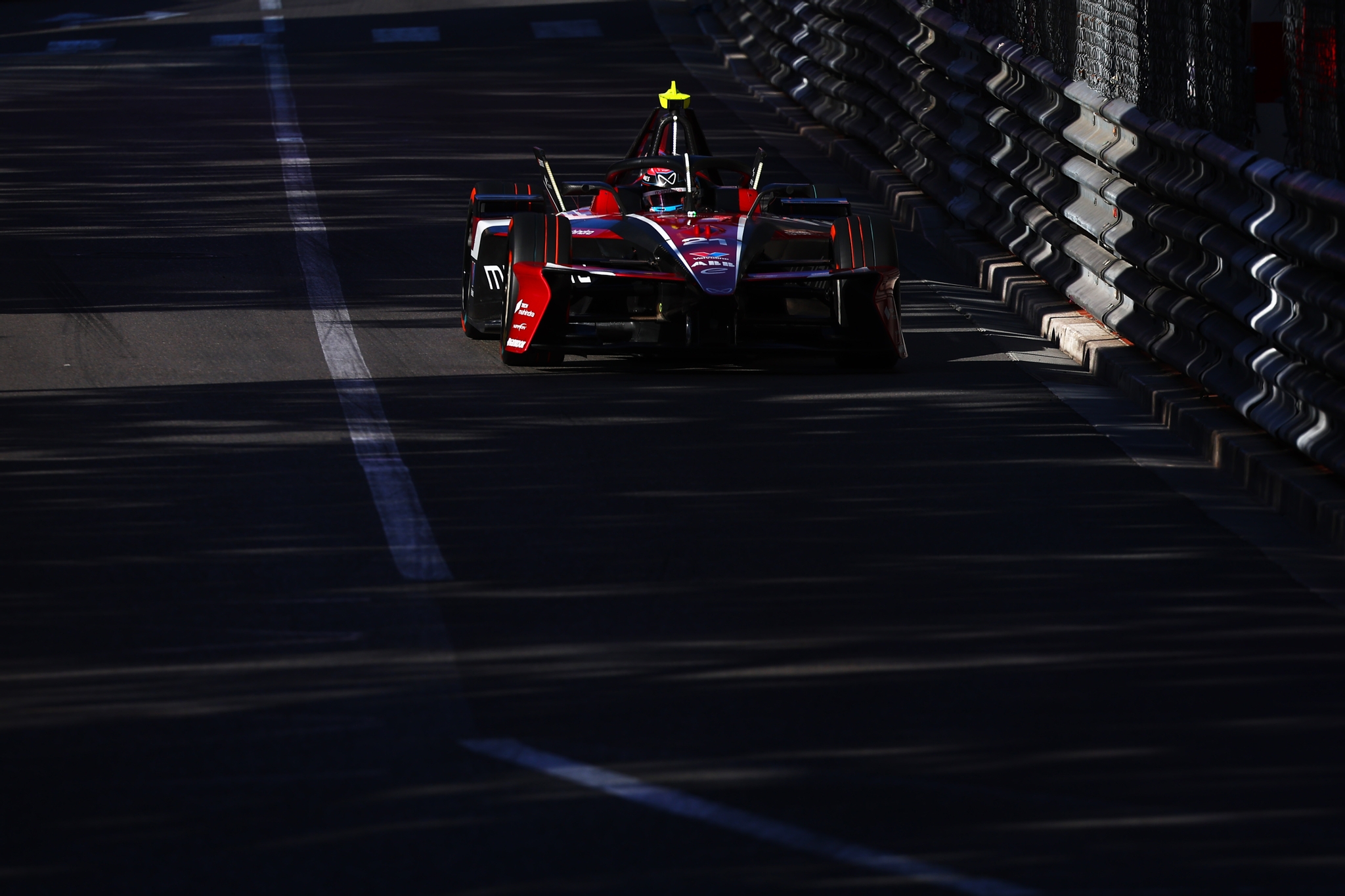 MONTE-CARLO, MONACO - 17 DE MAYO: David Coulthard pilota el GEN4 en pista durante la sesión de entre