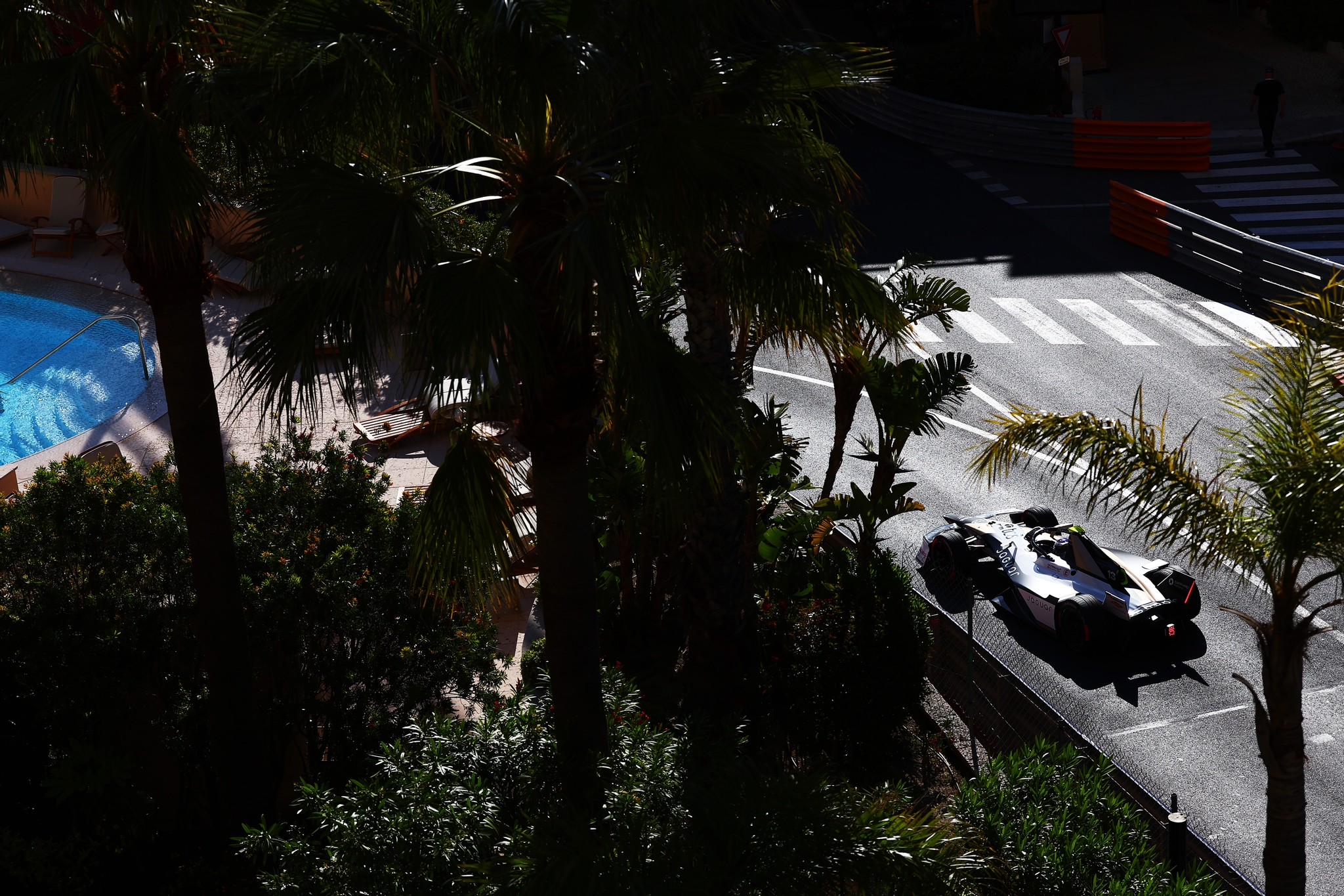 MONTE-CARLO, MONACO - 17 DE MAYO: David Coulthard pilota el GEN4 en pista durante la sesión de entre