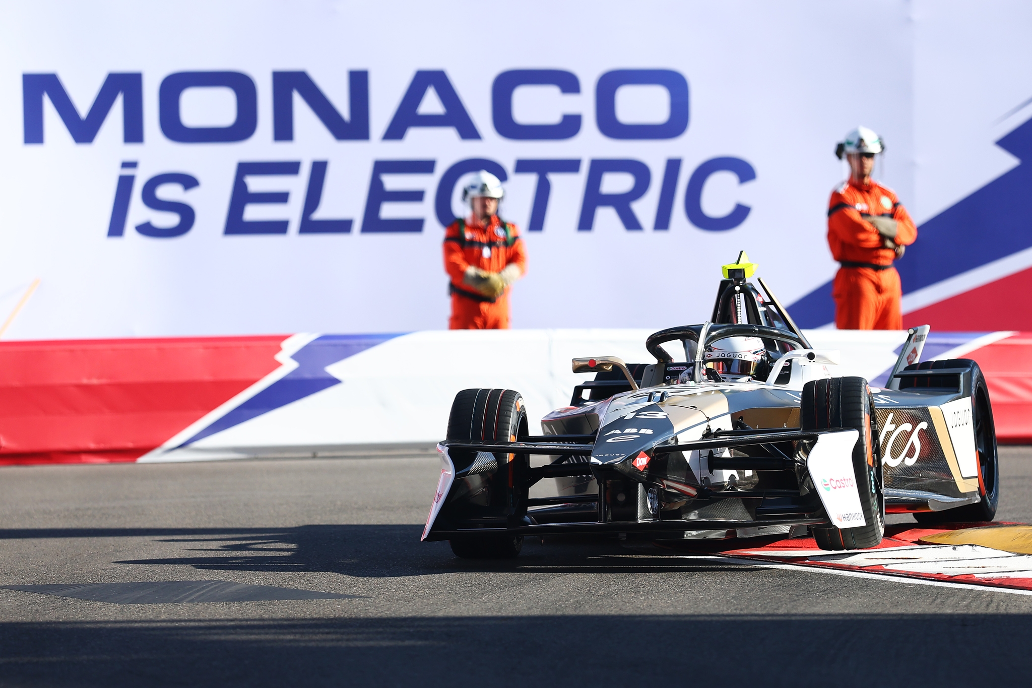MONTE-CARLO, MONACO - 17 DE MAYO: David Coulthard pilota el GEN4 en pista durante la sesión de entre