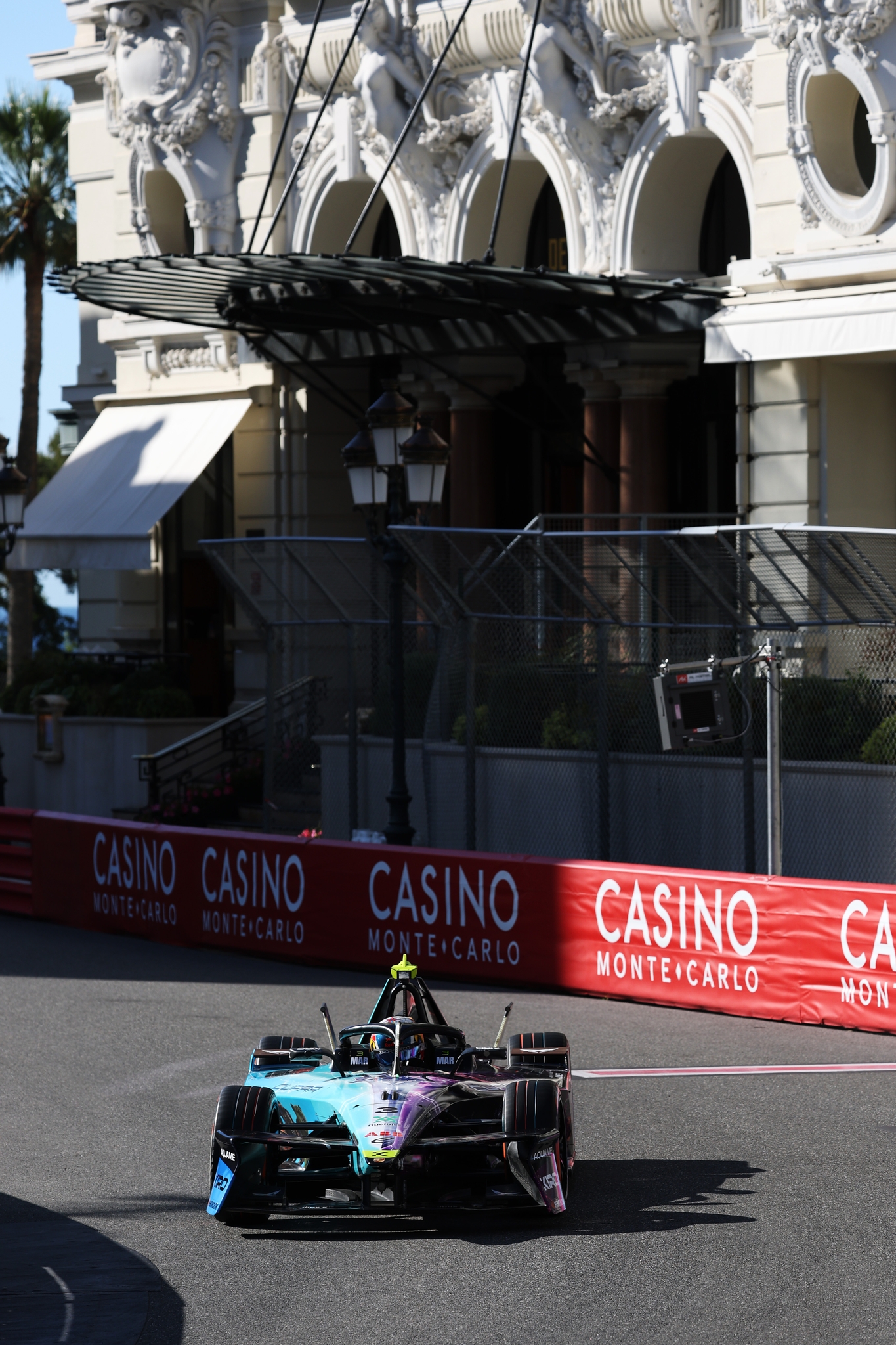 MONTE-CARLO, MONACO - 17 DE MAYO: David Coulthard pilota el GEN4 en pista durante la sesión de entre