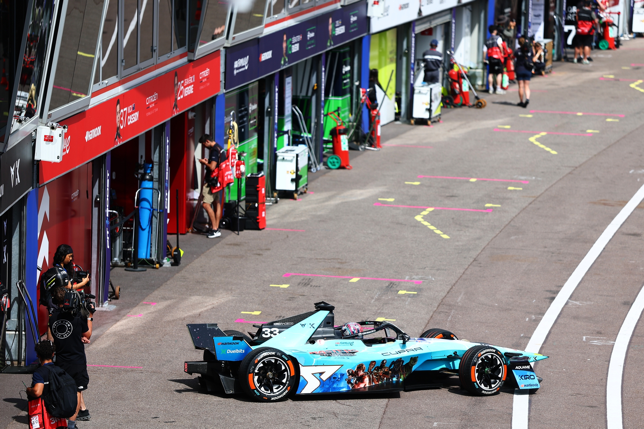 MONTE-CARLO, MONACO - 17 DE MAYO: David Coulthard pilota el GEN4 en pista durante la sesión de entre