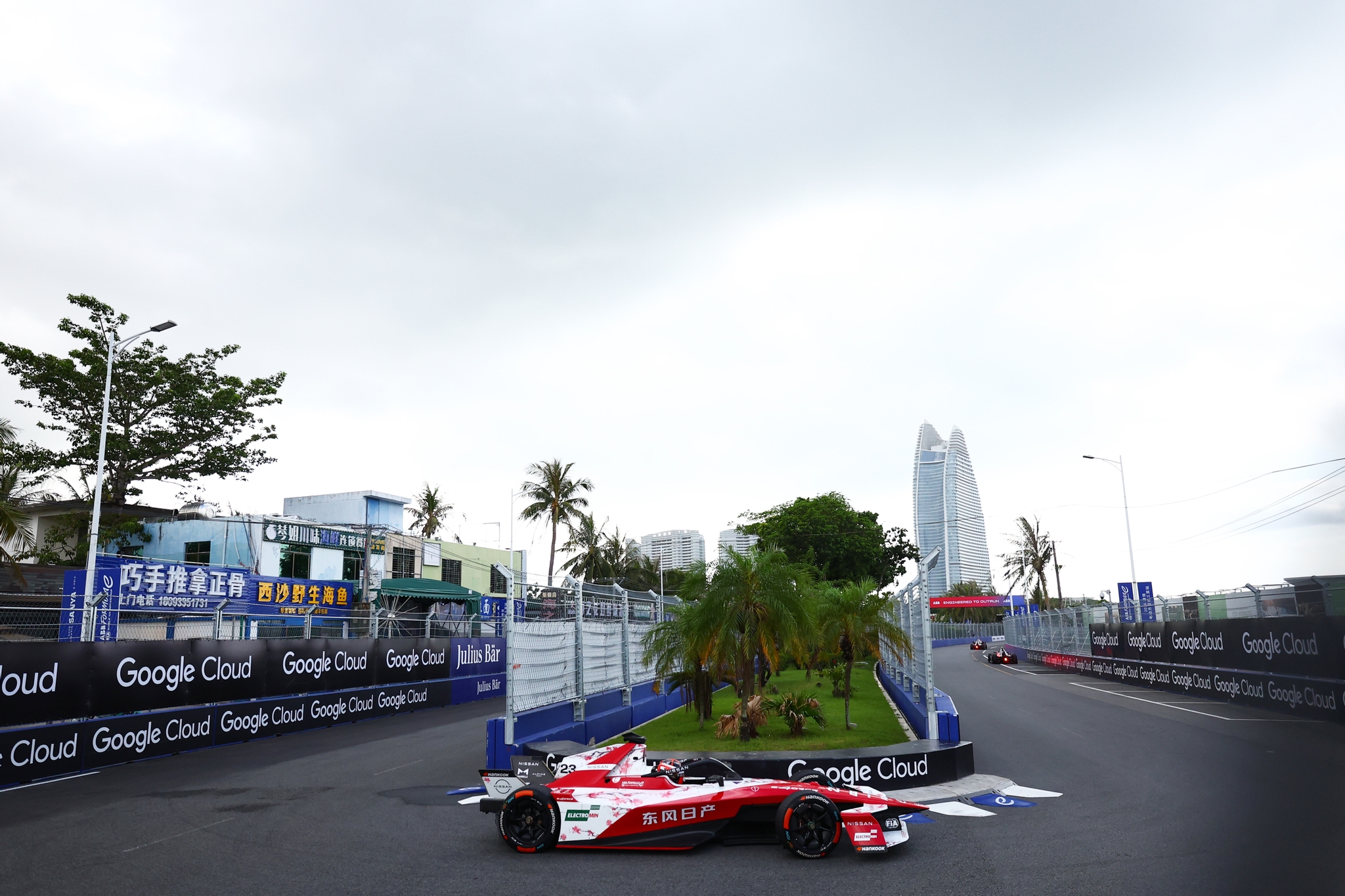 Norman Nato de Francia pilotando el (23) Nissan Formula E Team Nissan e-