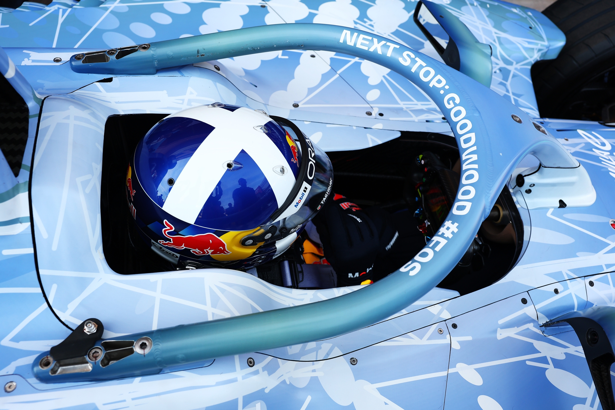 MONTE-CARLO, MONACO - 17 DE MAYO: David Coulthard pilota el GEN4 en pista durante la sesión de entre