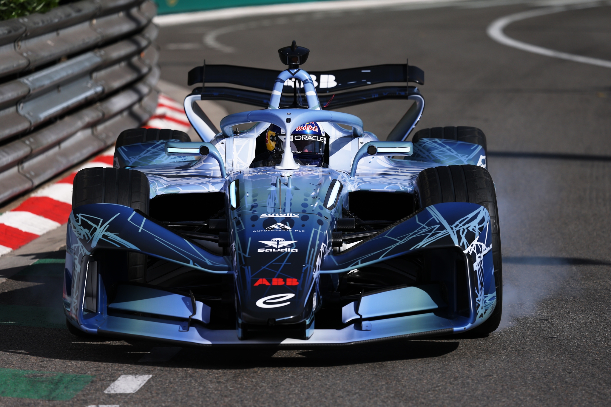 MONTE-CARLO, MONACO - 17 DE MAYO: David Coulthard pilota el GEN4 en pista durante la sesión de entre
