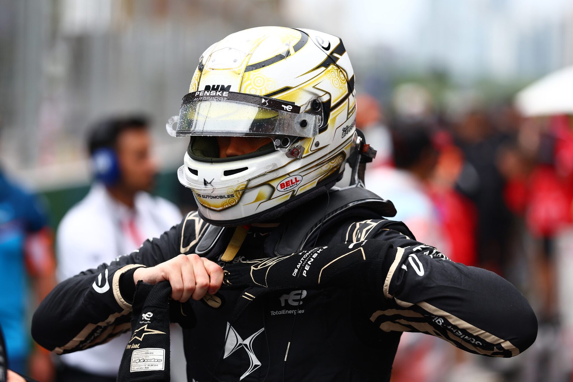 Taylor Barnard de Gran Bretaña y el DS PENSKE se prepara para arrancar en la parrilla durante el Shanghai E-Pri