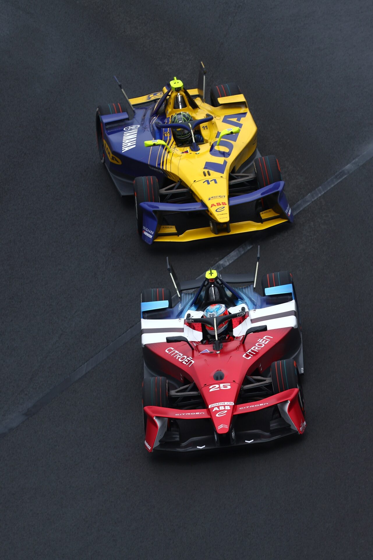 Jean-Eric Vergne de Francia pilotando el (25) Citroen Racing e-CX en pista durante el Shanghai E-Pri