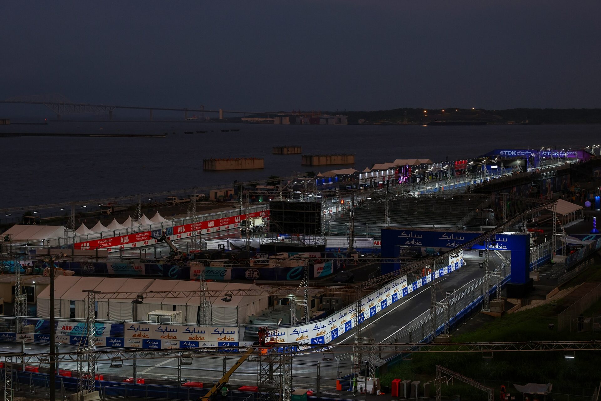 A general view of the track ahead of practice, previa al Tokio E-Prix en el Tokyo Street Circuit el 