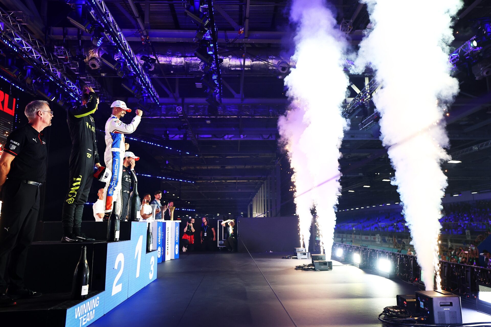 Ganador de la carrera Pascal Wehrlein de Alemania and Porsche Formula E Team, Segundo clasificado Ja