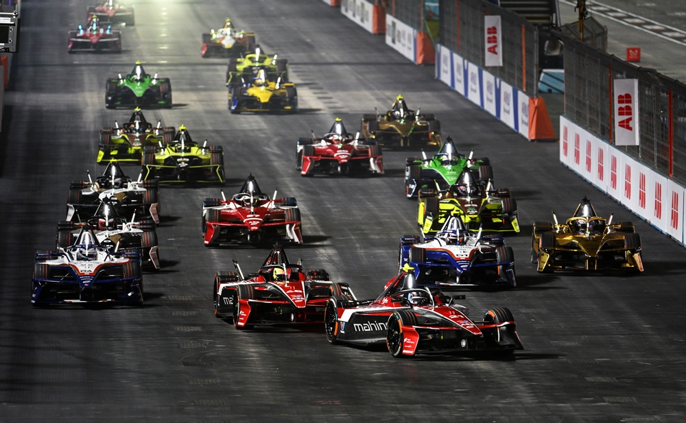 Antonio Félix Da Costa y Pascal Wehrlein protagonizaron los momentos más intensos del Season Finale de la Fórmula E en el Excel de Londres.